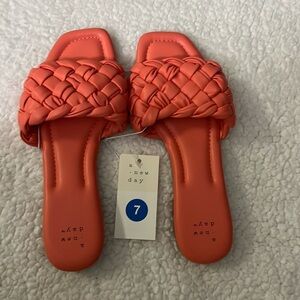 A New Day Women's Orange/Pink Slippers NEW With Tags And Box Size 7